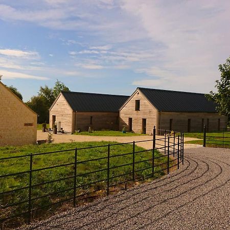 Luxury Lodge @ Ewen Barn - Private 5* Retreat Сайърънсестър Екстериор снимка